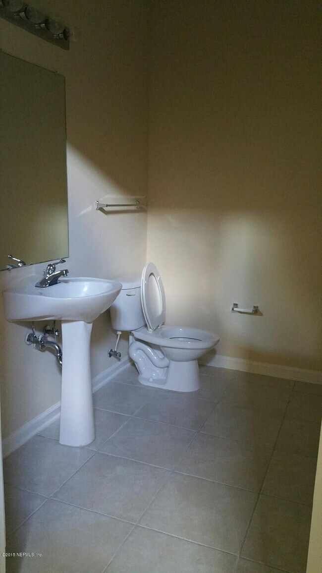 Building Photo - 3750 SILVER BLUFF Blvd