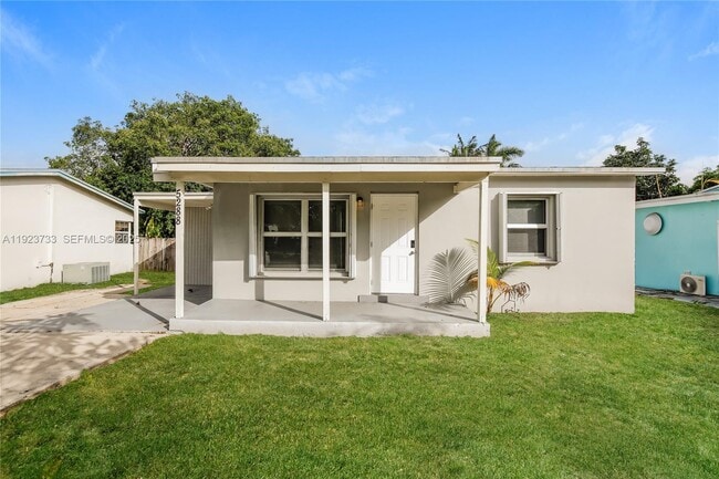 Primary Photo - 5288 N Andrews Ave