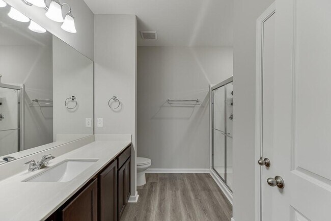 Building Photo - 145 Alexander Ln