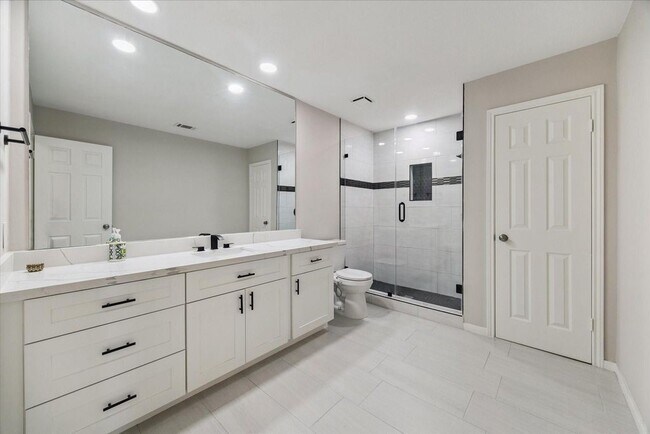 Building Photo - 30 Penny Green St