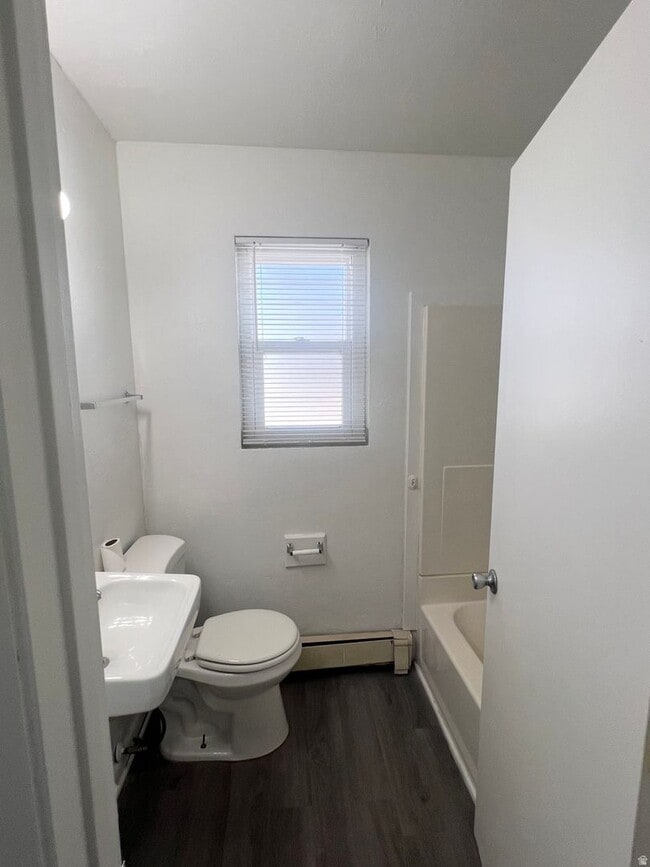 Building Photo - Cozy Condo Living in the Heart of Salt Lake City