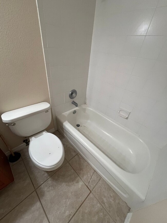 Building Photo - Welcome to Your New Home in Serene Wedgefield, FL