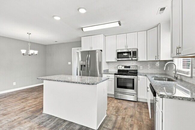 Building Photo - 1305 Yeadon Rd