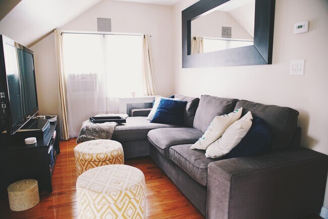 Living Room - 12 Berkeley Ave