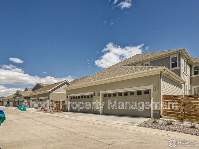 Building Photo - 451 Zeppelin Wy