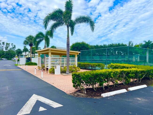 Building Photo - 28181 Pine Haven Way