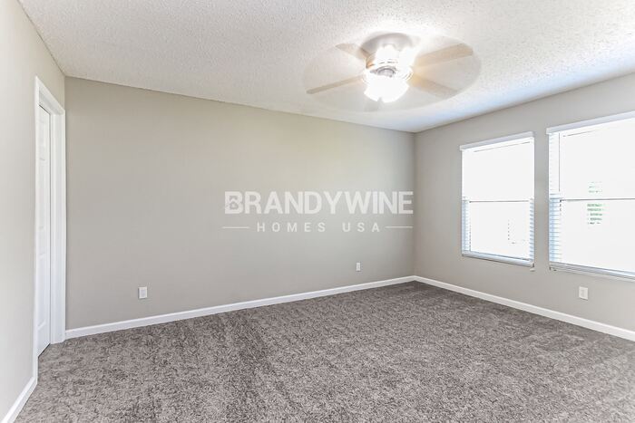 Building Photo - 944 Streamside Dr