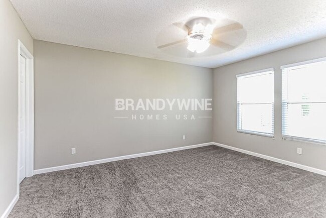 Building Photo - 944 Streamside Dr