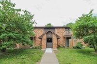 Building Photo - Condo available for rent!