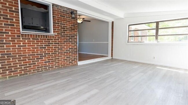 Building Photo - 2917 Cambridge Dr SW