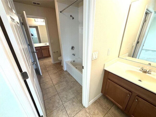 Building Photo - 19363 Fallglo Dr