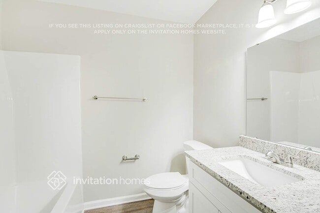 Building Photo - 201 Zircon Ln