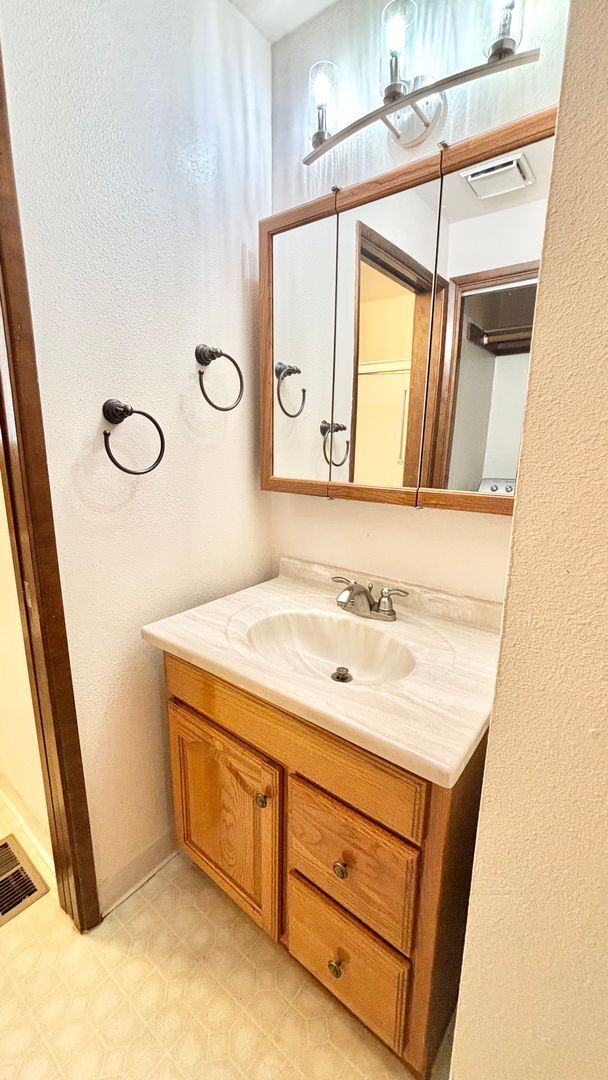 Building Photo - Now Offering Half Month Free! Charming 2BD...