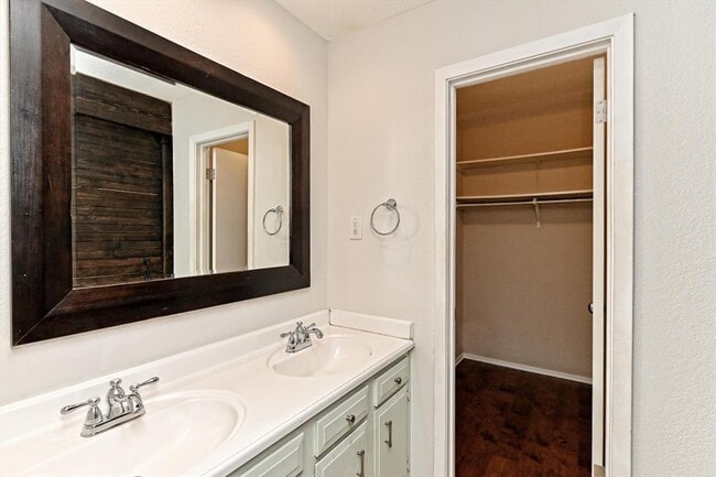 Building Photo - 3706 Harpers Ferry Ln