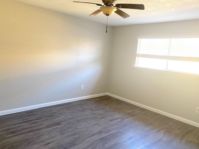 Building Photo - Ready to Move?