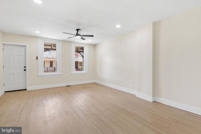 Building Photo - 1221 N 50th St