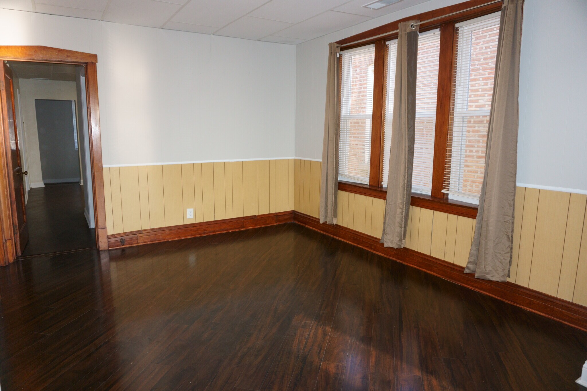 Dining Room - 2109 S 59th Ct