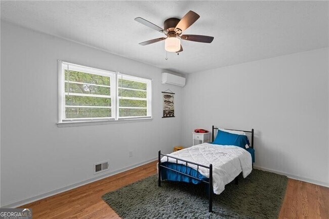 Building Photo - 799 Pine Roc Dr