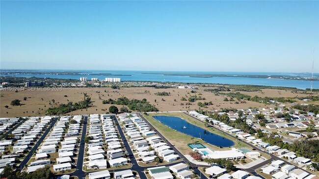 Building Photo - 403 28th St W