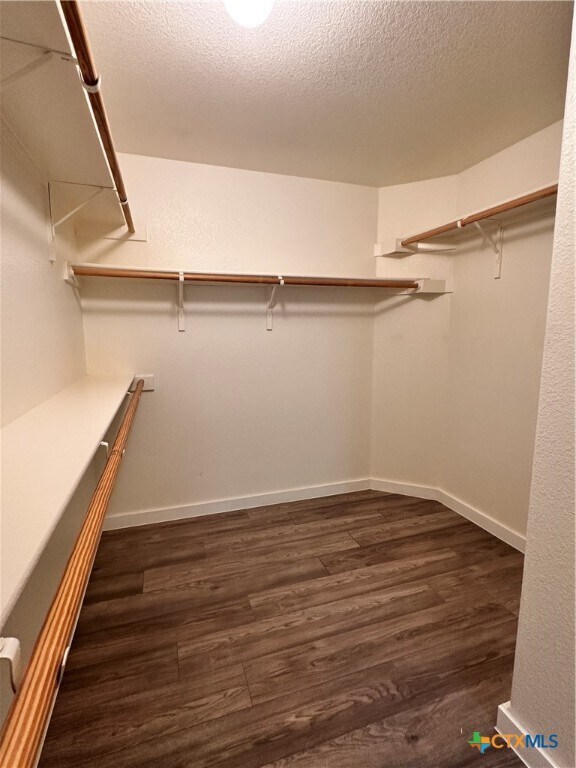 Building Photo - 2029 Northview Dr
