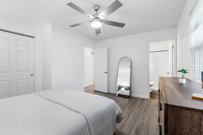 Building Photo - 2662 Smoke View Dr