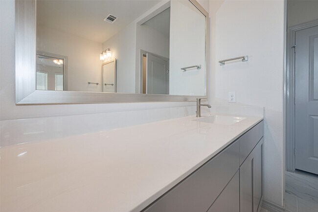 Building Photo - 11402 Cypress Birch Ct