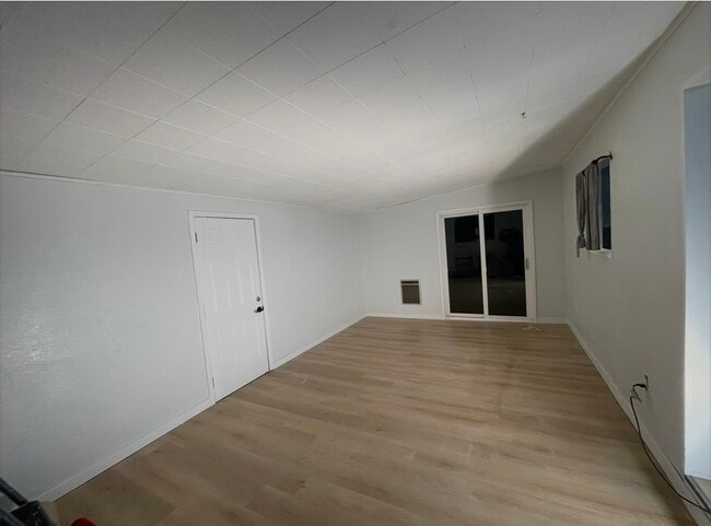 Building Photo - 30443 2nd Ave S