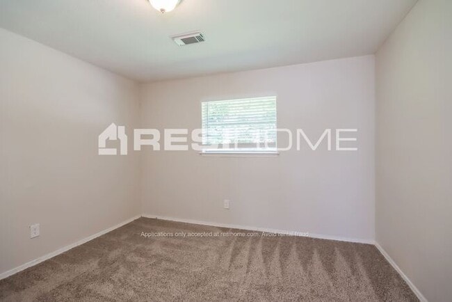 Building Photo - 7127 Kings Dr