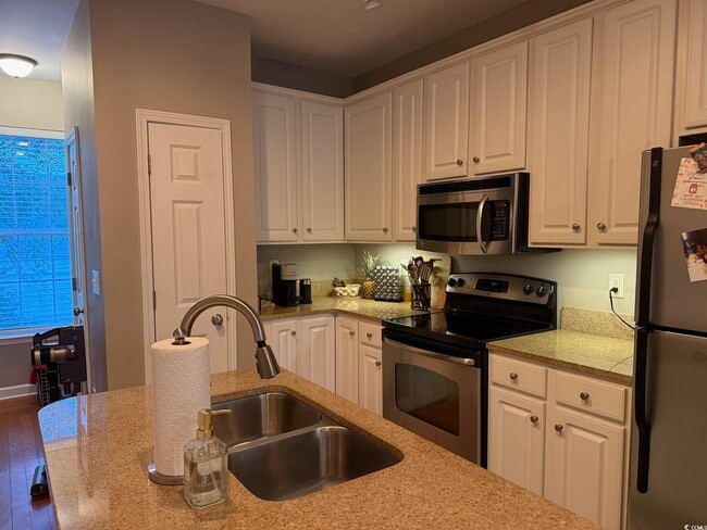 Building Photo - 926 Price Ln