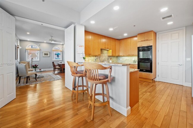 Building Photo - 13643 Deering Bay Dr
