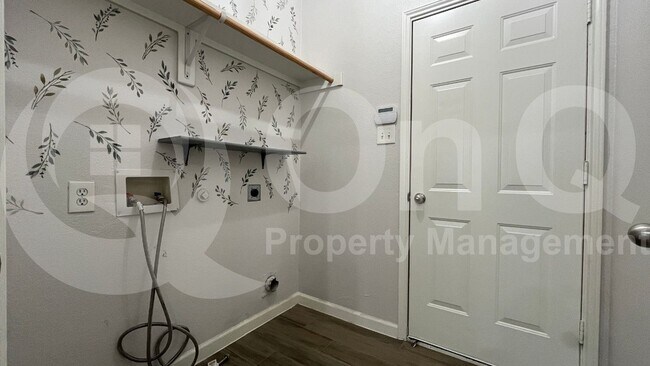 Building Photo - 1509 Lacewing Dr