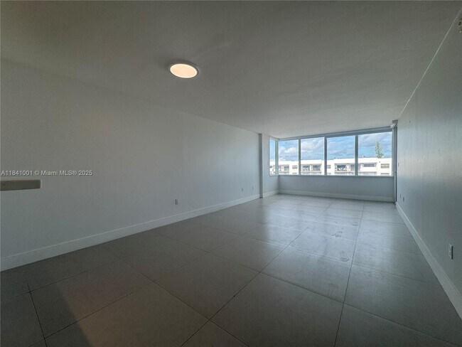 Building Photo - 8233 Harding Ave