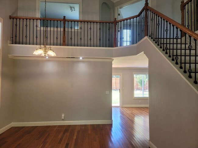 Building Photo - COMING SOON!!! Prime Sacramento Location!