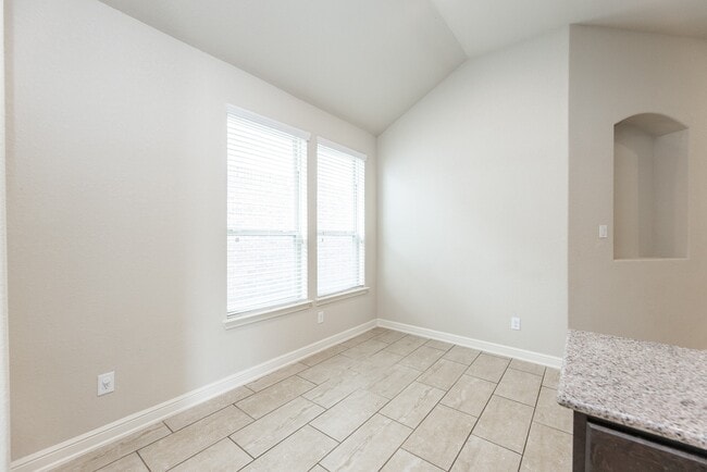 Building Photo - 23818 Hawthorn Dale Ct