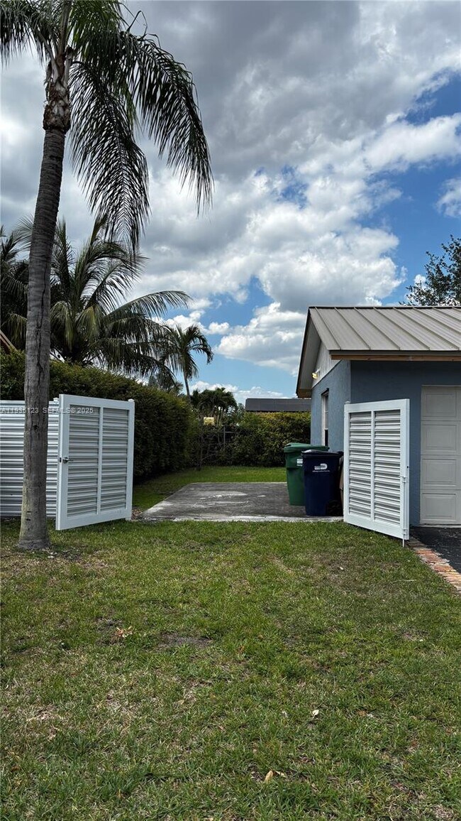 Building Photo - 14799 SW 71st Ln