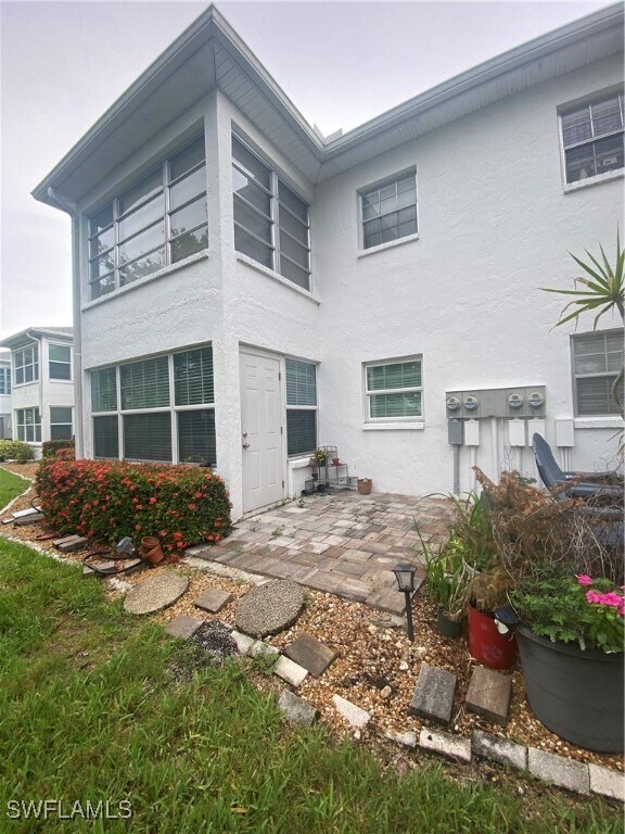 Primary Photo - 7035 Cedarhurst Dr