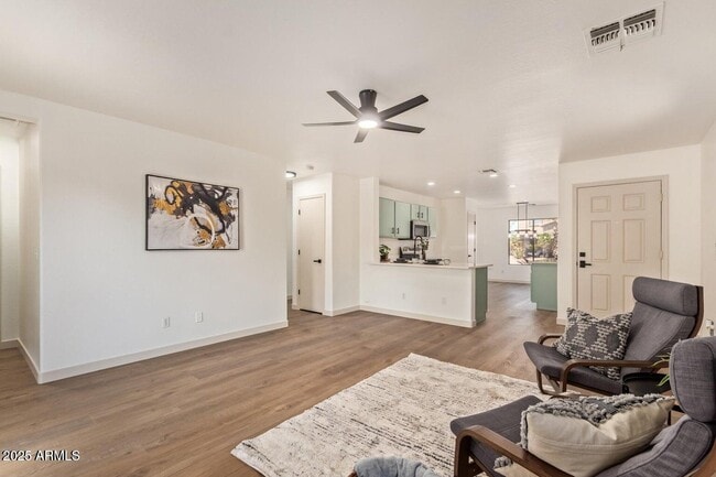 Building Photo - 43949 Sagebrush Trail