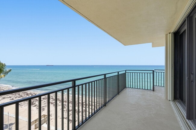 Building Photo - 5460 N Ocean Dr
