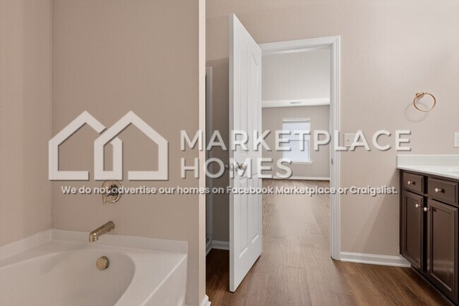 Building Photo - 401 Feather Site Ct