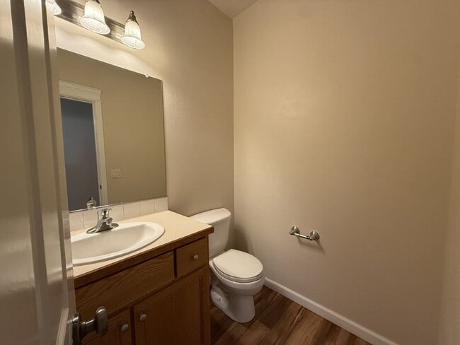 Building Photo - 5591 King Arthur Ct