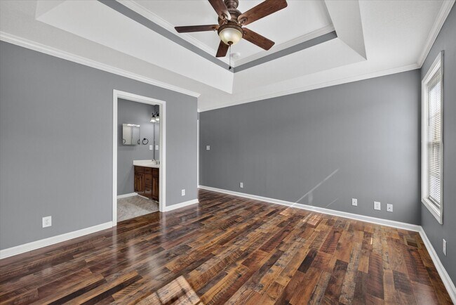 Building Photo - 3534 Southwood Dr