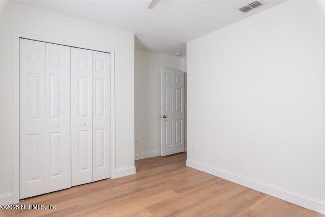 Building Photo - 12184 Mantle Dr