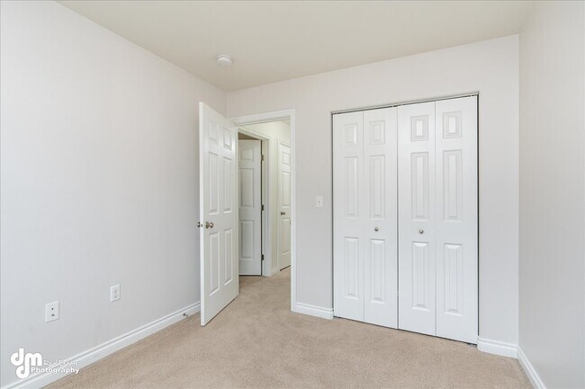 Building Photo - 299 Skwentna Dr