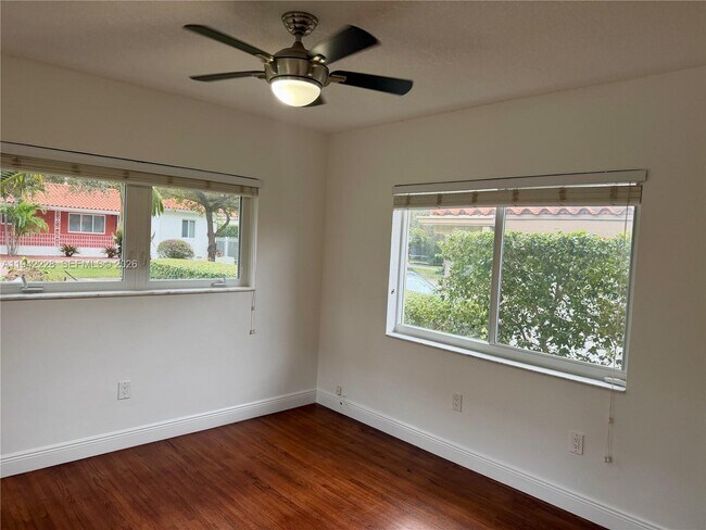 Building Photo - 814 Capri St