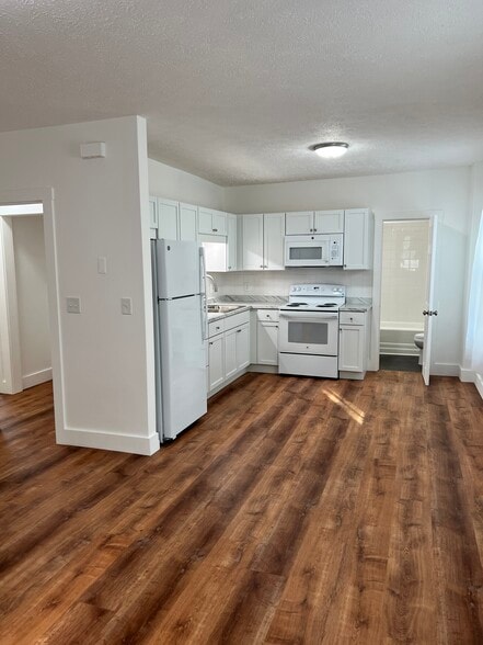 Building Photo - 94 Graham St