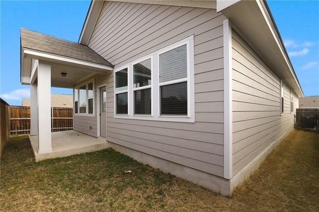 Building Photo - 217 Michaelis Dr