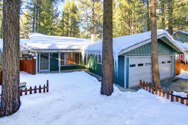 Building Photo - 865 Stanford Ave