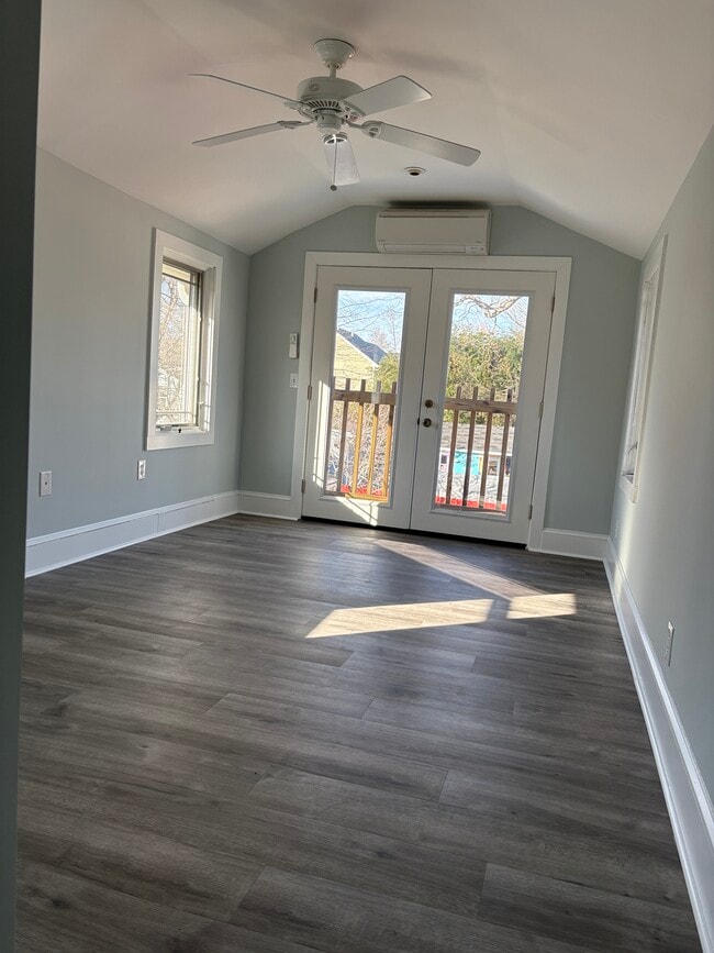 Building Photo - 4036 1st St