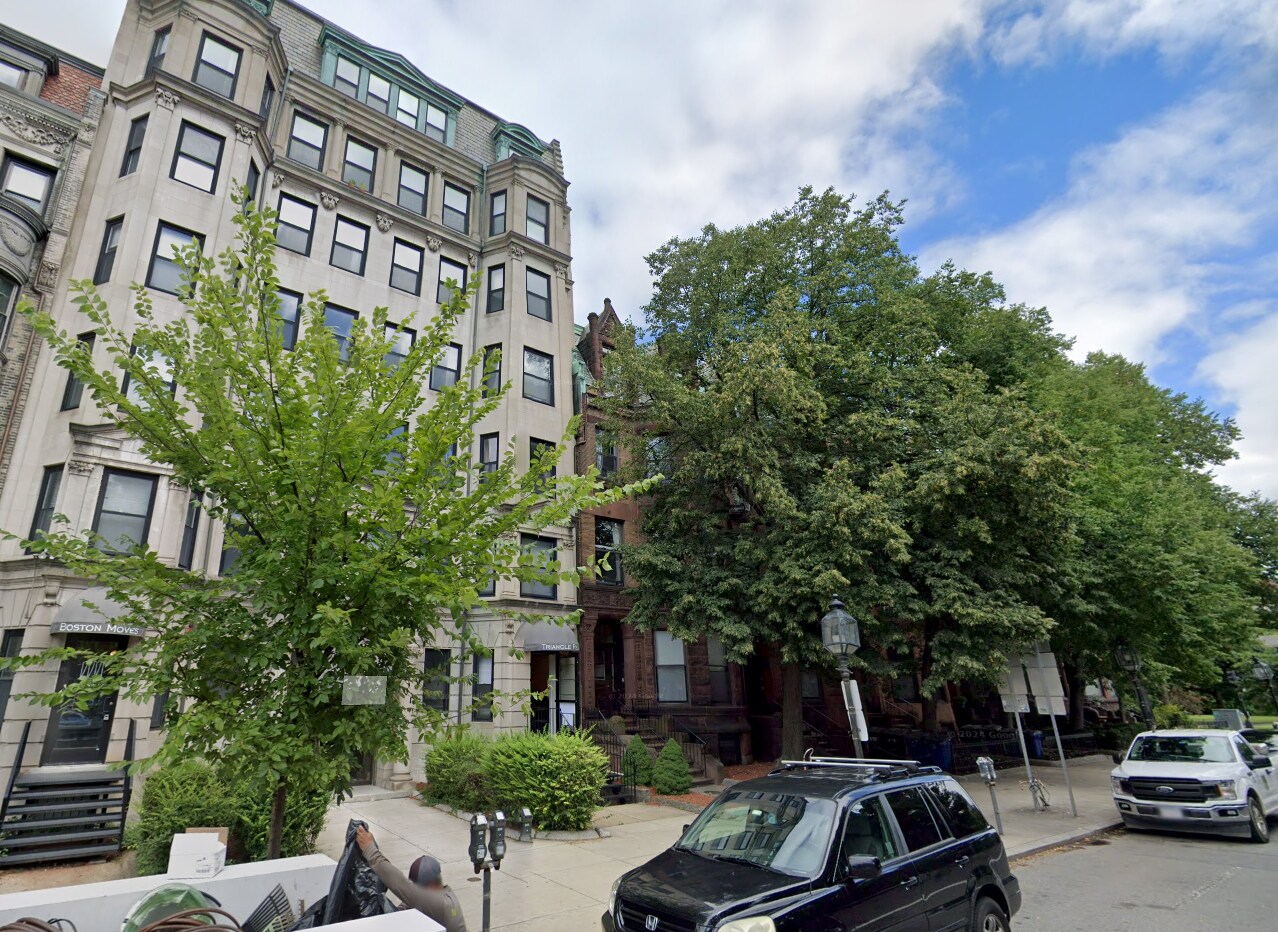 Building Photo - 479 Commonwealth Ave