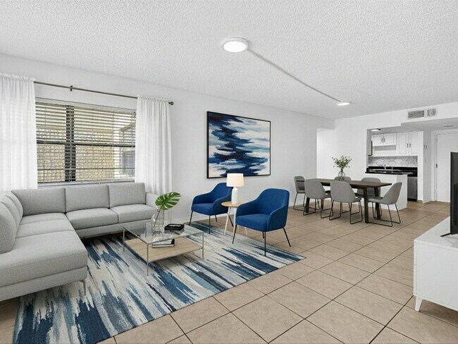 Building Photo - 220 Lakeview Dr